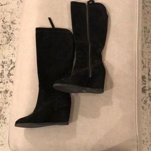 LAST CALL, will be donated!  Johnston&Murphy Boots